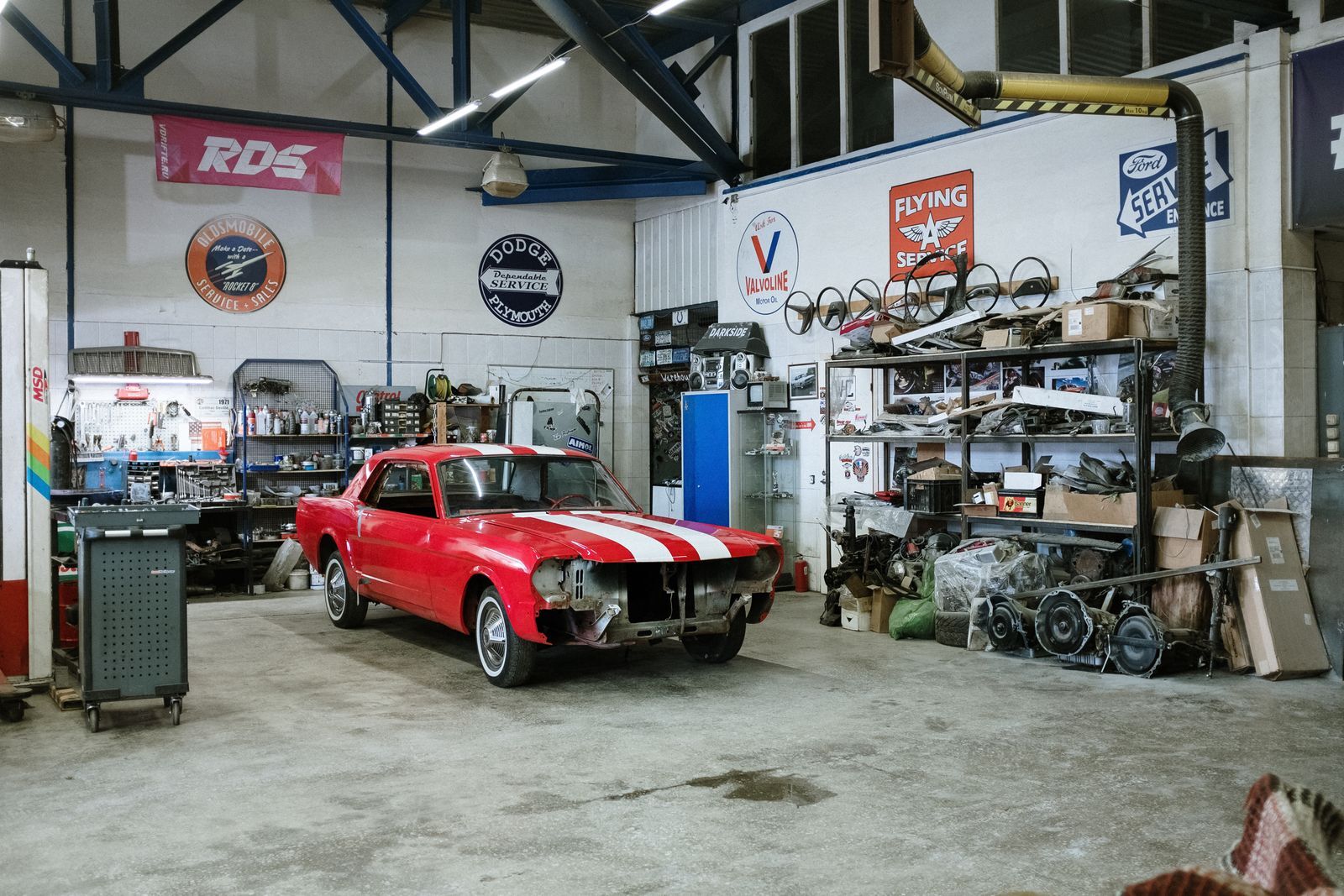 Inside the Autoworld workshop